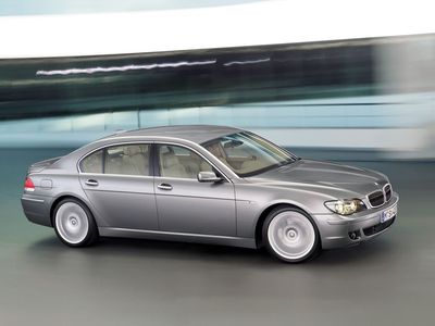 Автостекла BMW 7 E65 c установкой в Москве